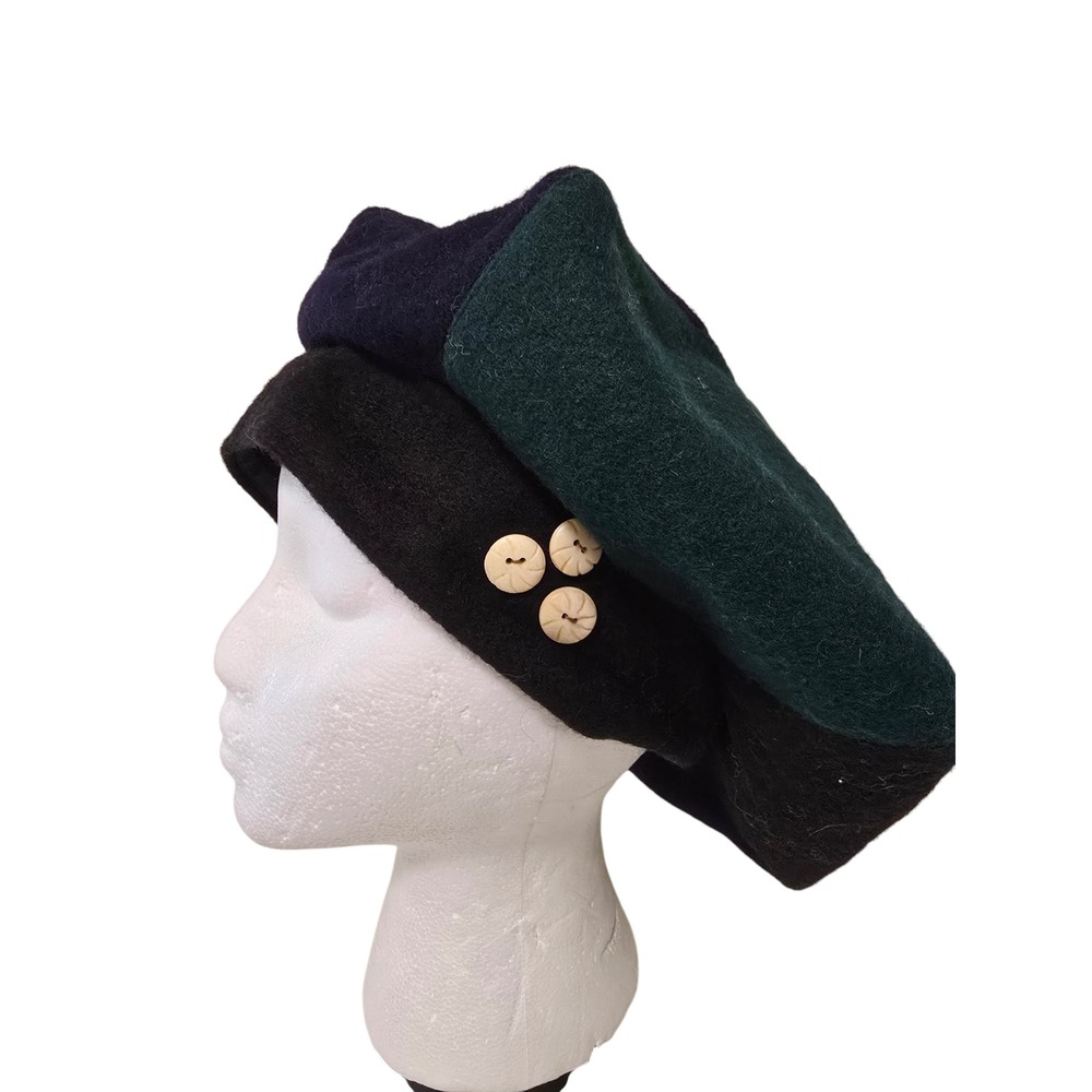 Vintage Womens 100% Wool Beret Style Hat made in Tibet Size M/L Green Blue